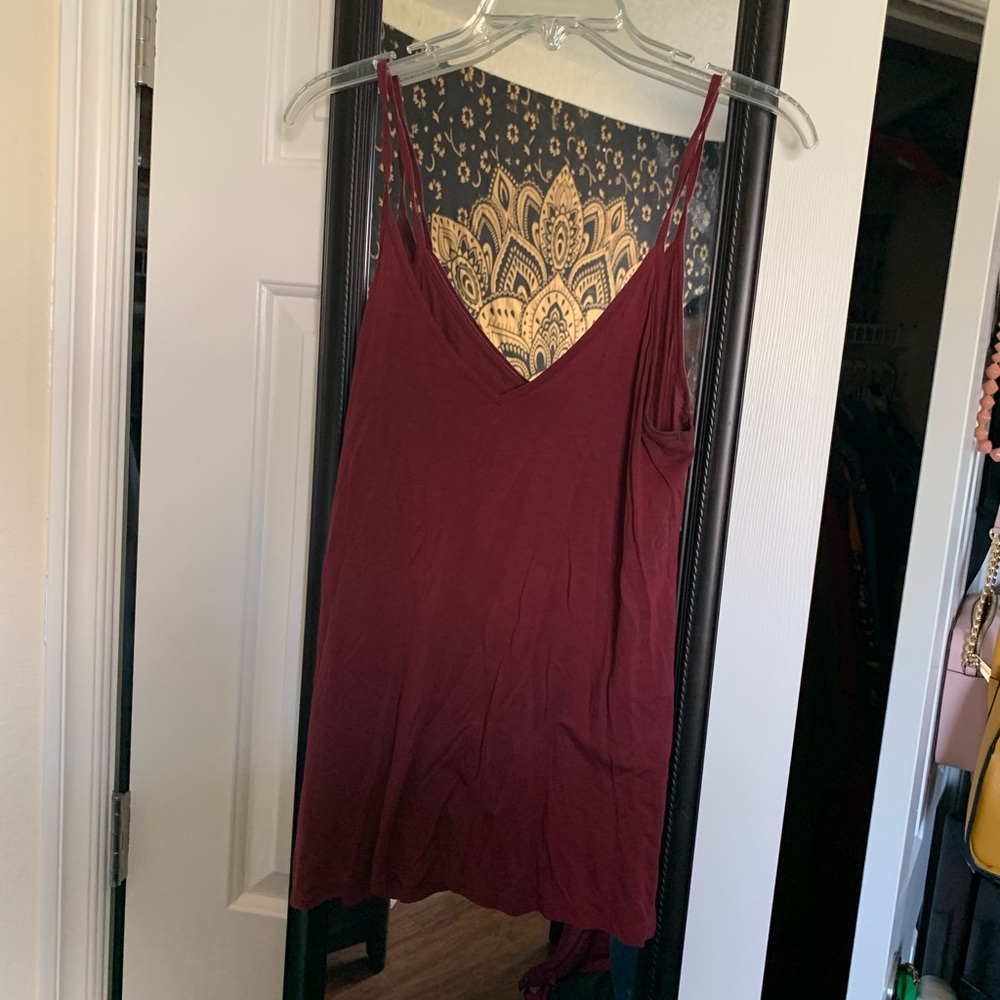 V-neck tank top